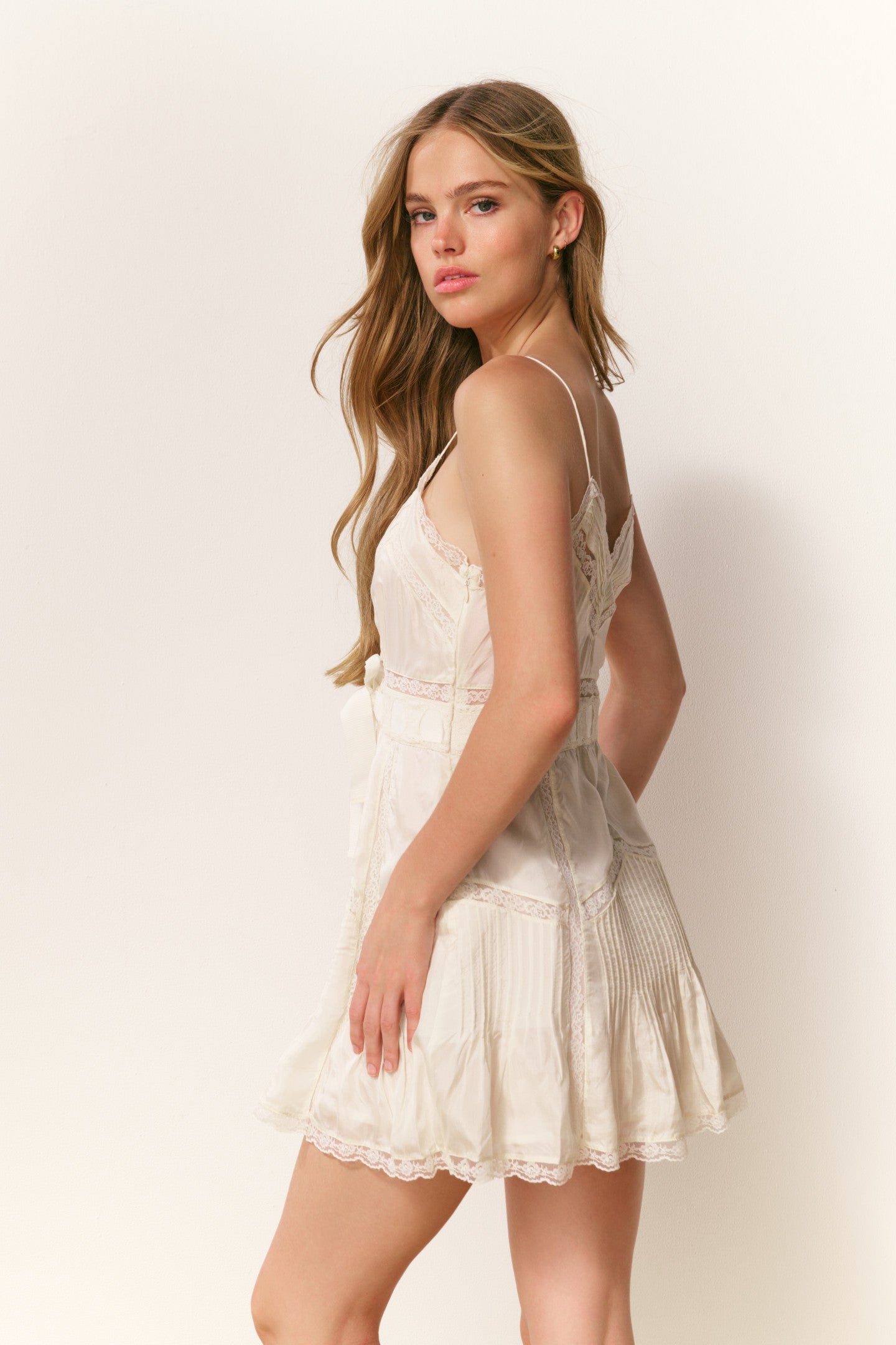 Mini-robe en ruban de soie Sibelle