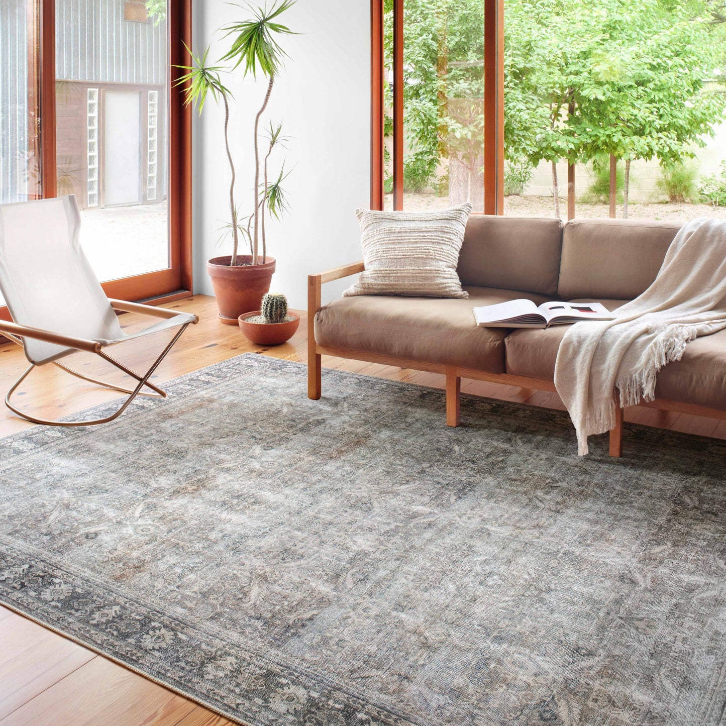 Alexander Home Sophia Distressed Grey Oriental Area Rug