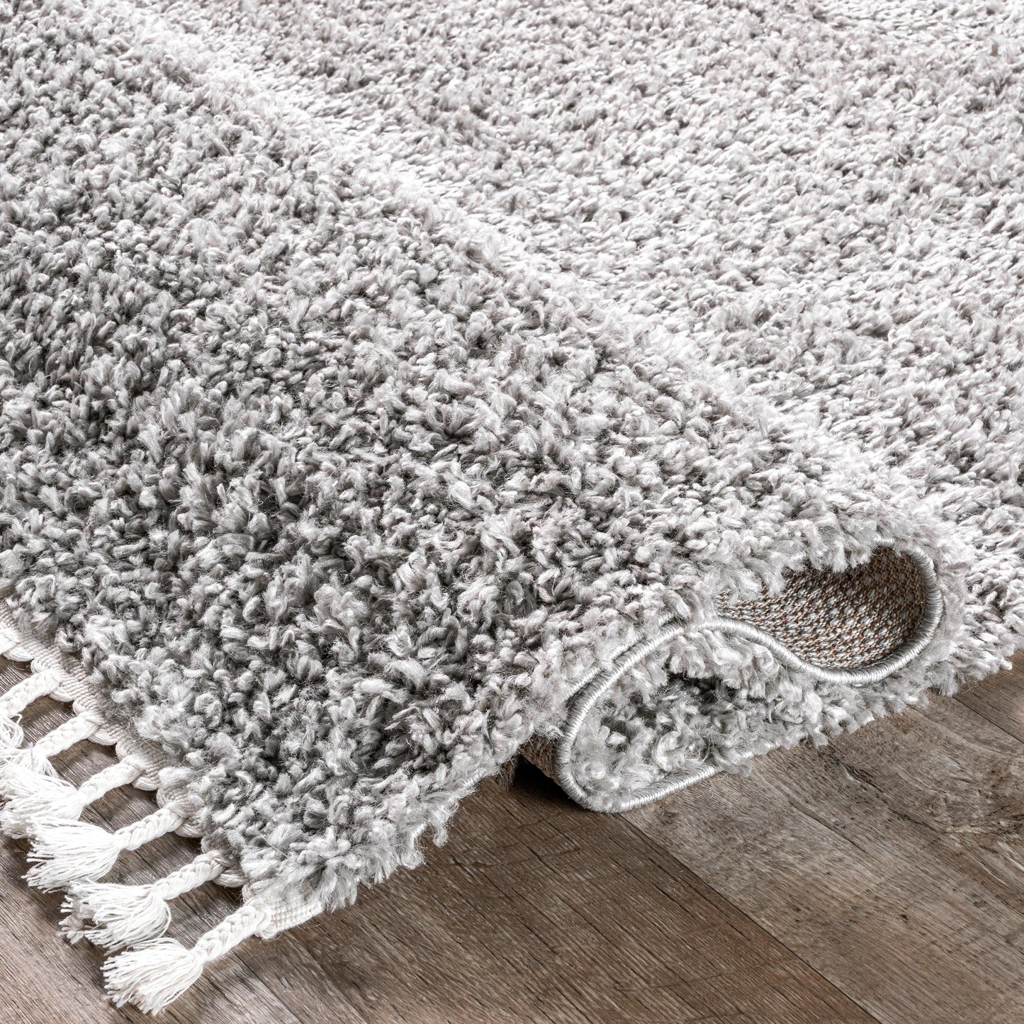 Nuloom Neva Modern Tasseled Shag Area Rug