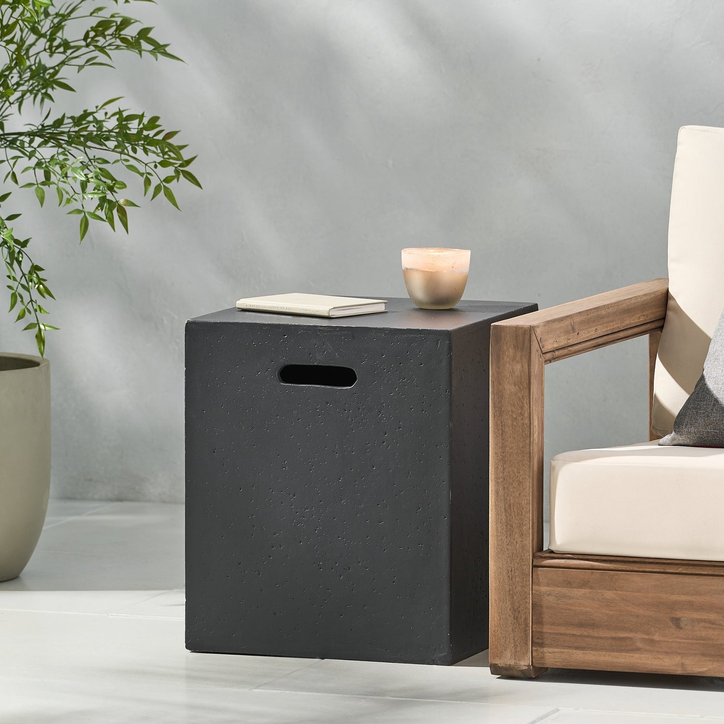 Christopher Knight Home - Table d'appoint d'extérieur en béton léger Aidan