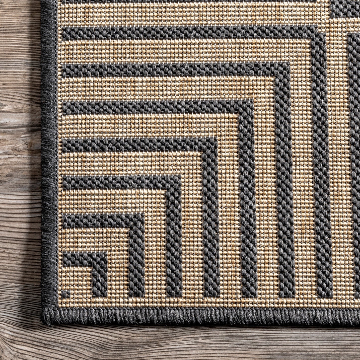 Nuloom Leah Classic Bordered Indoor/Outdoor Area Rug