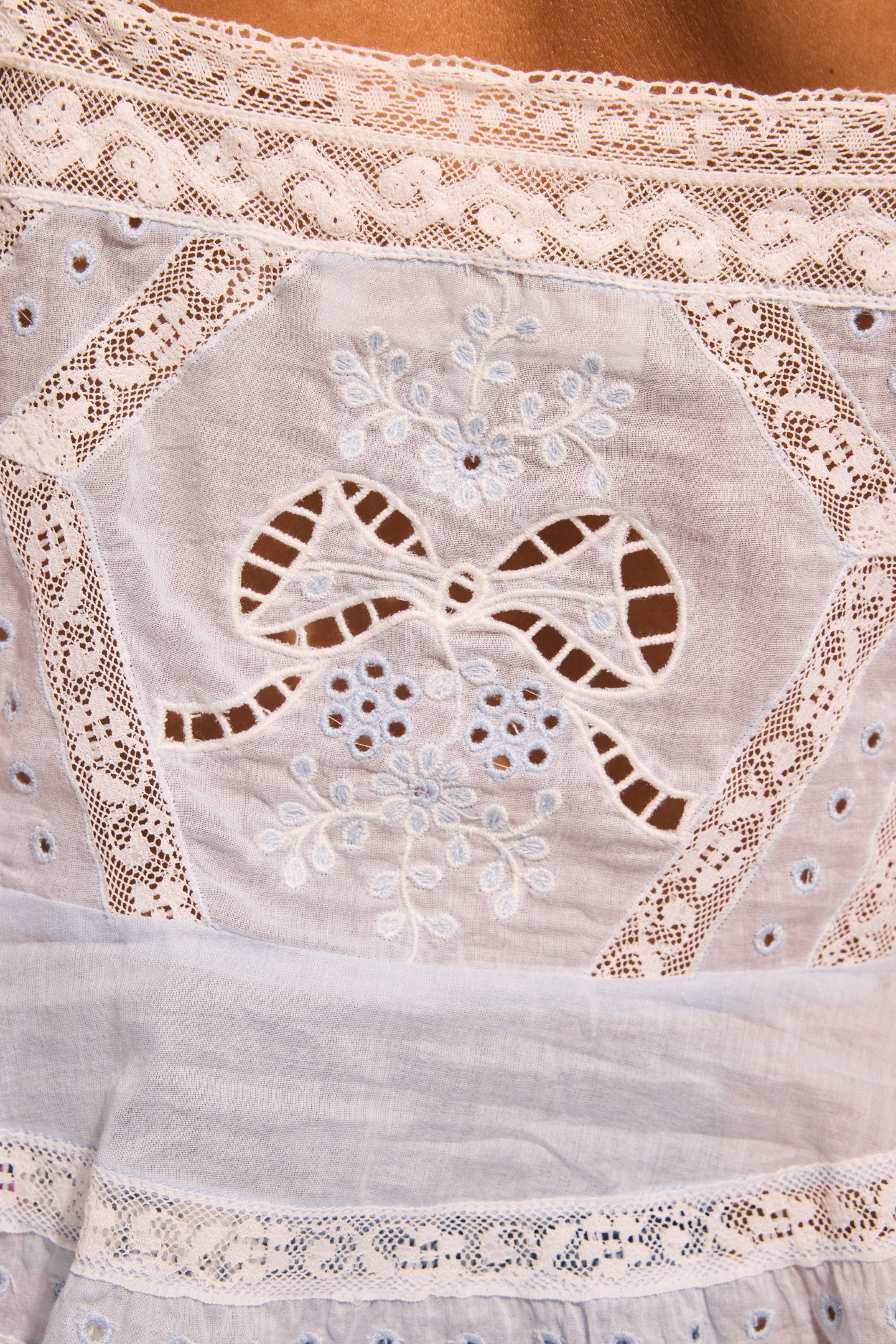 Haut brodé en coton Pruitt
