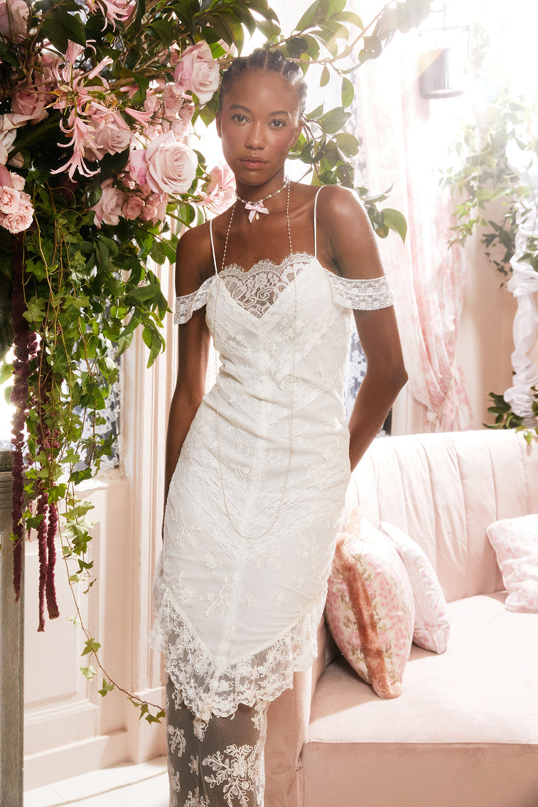 Robe longue en dentelle à épaules dénudées Riville
