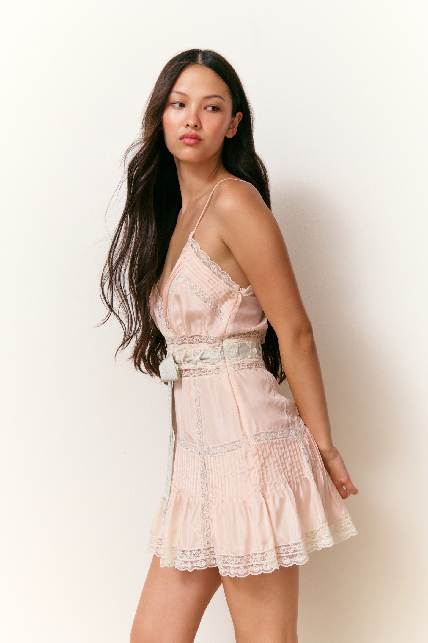 Mini-robe en ruban de soie Sibelle