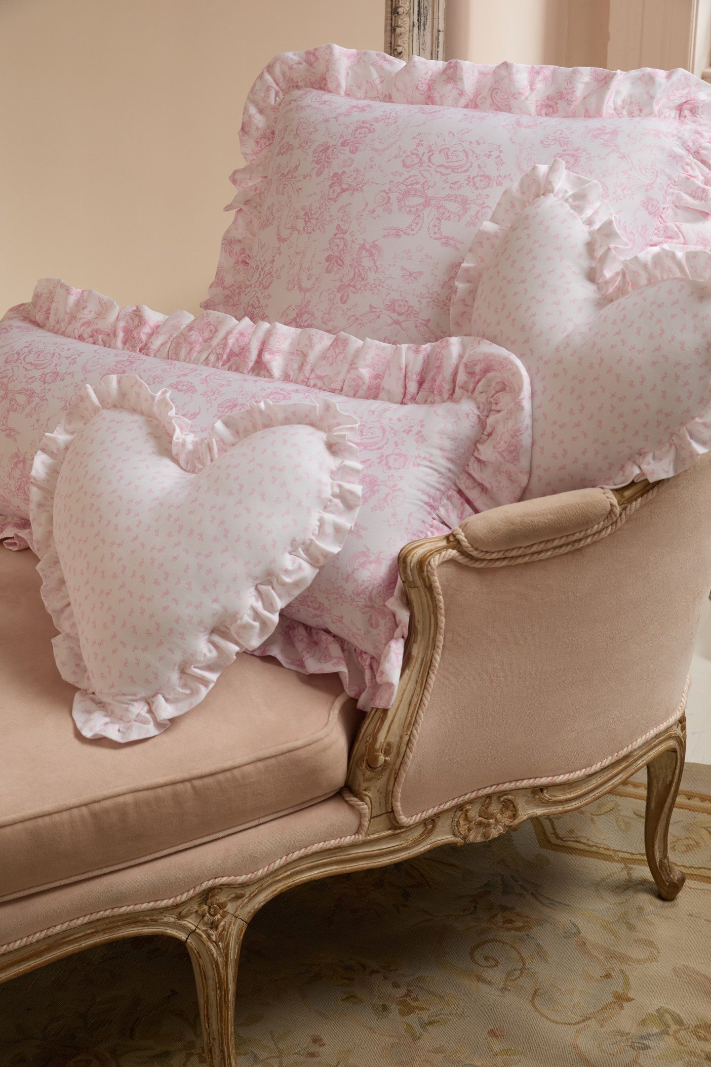Coussin à volants - CUPIDS PINK
