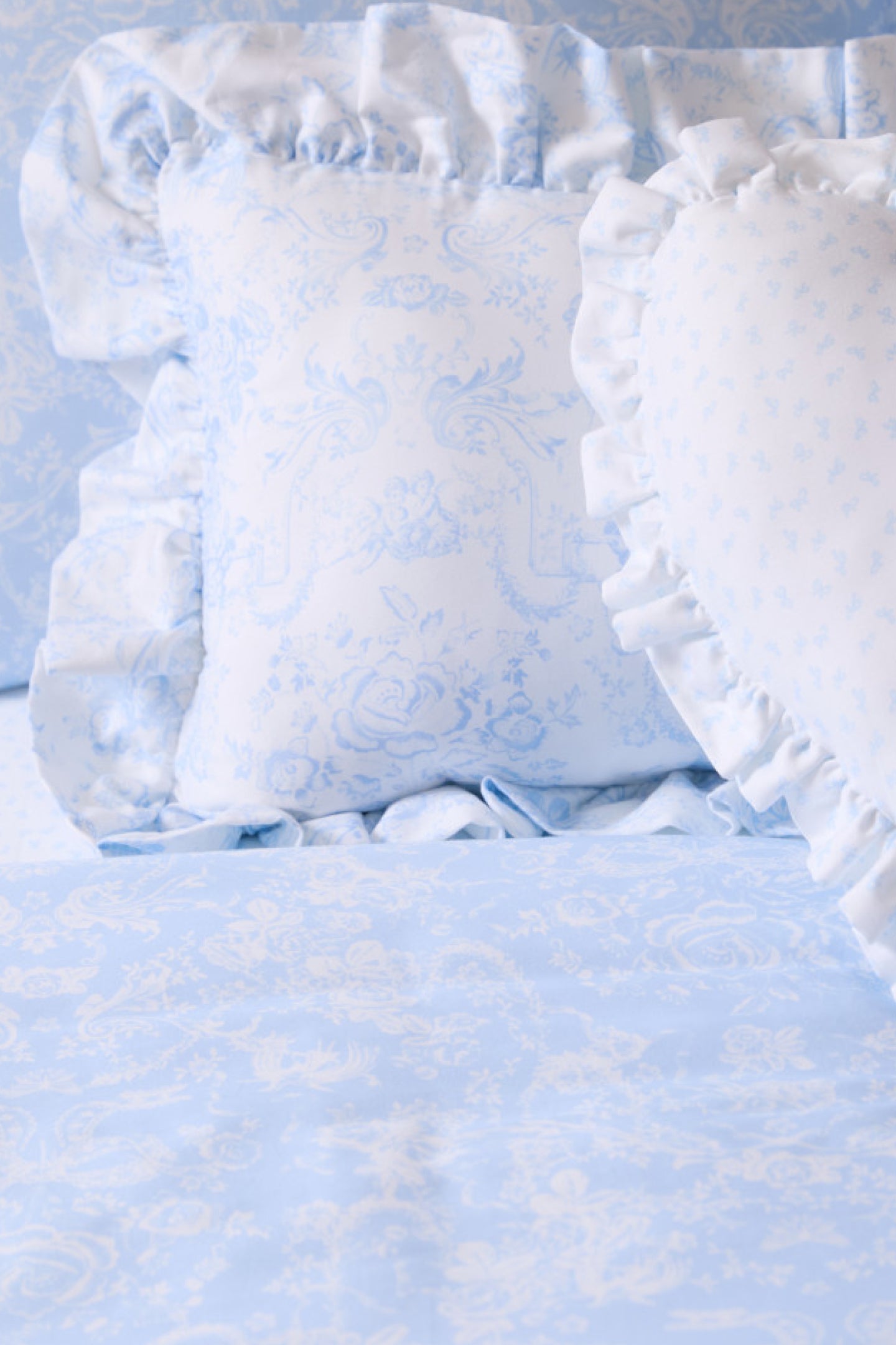Parure housse de couette et taies d'oreiller à motif floral - ICY WIND