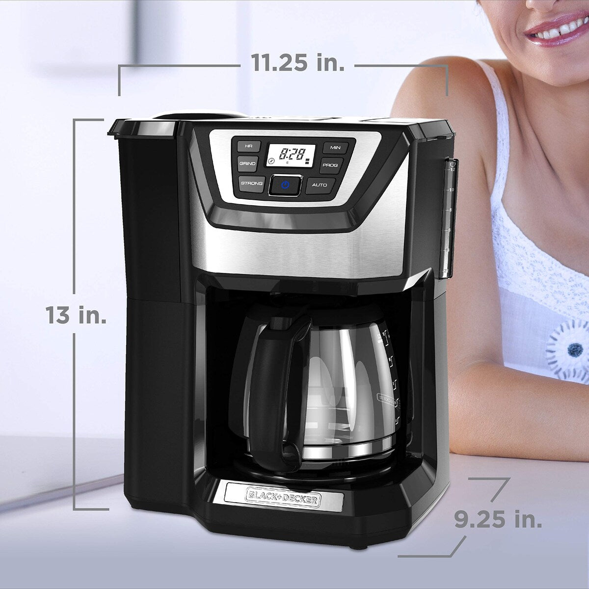 Cafetière 12 tasses, CM5000B, programmable 24 heures, broyeur intégré, Sneak-A-Cup, filtre lavable permanent