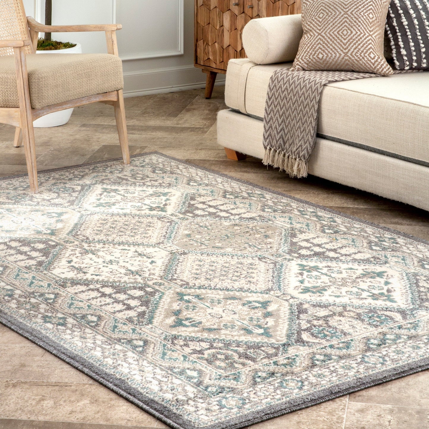Nuloom Becca Traditional Tiled Area Rug