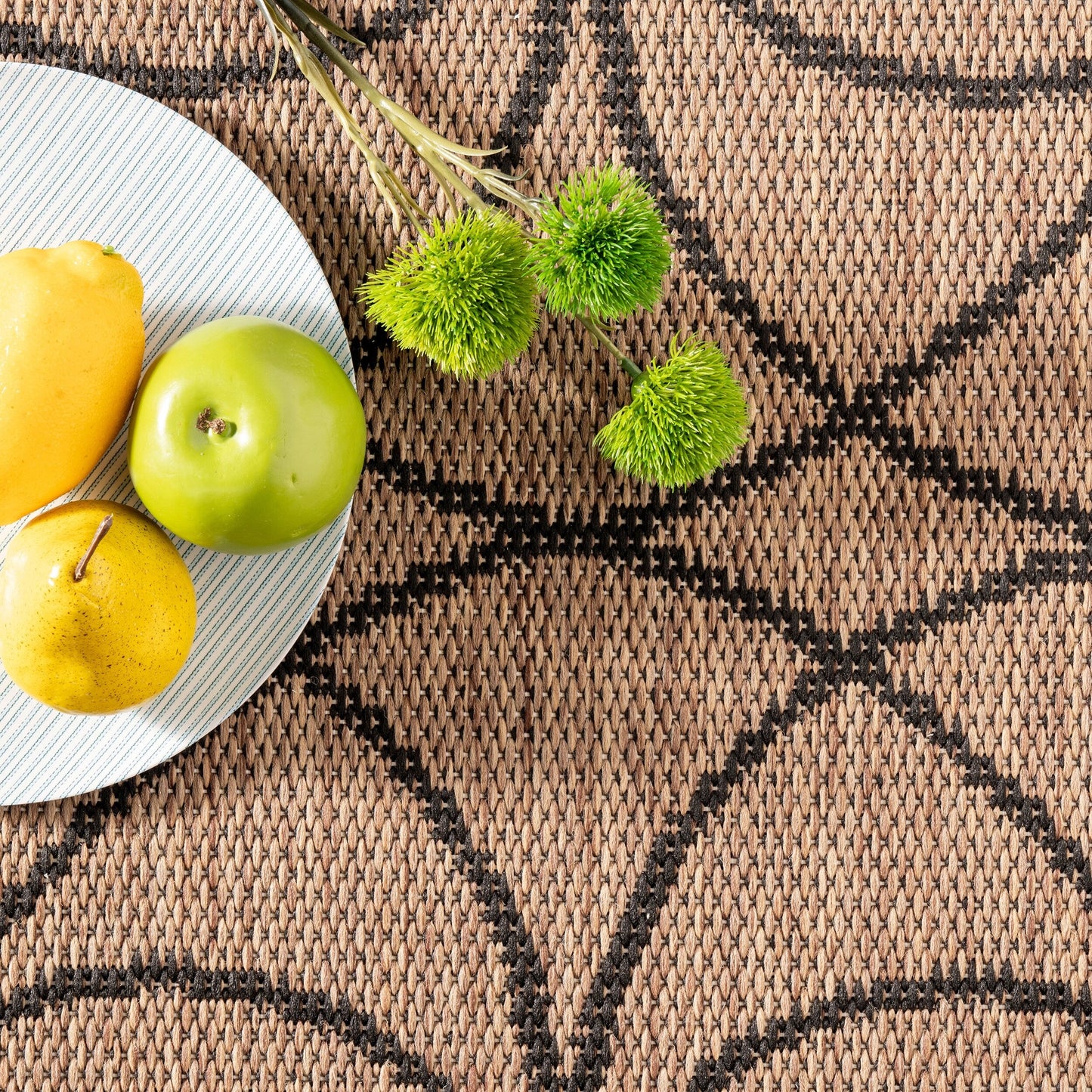 Nuloom Kathleen Traditional Indoor/Outdoor Area Rug