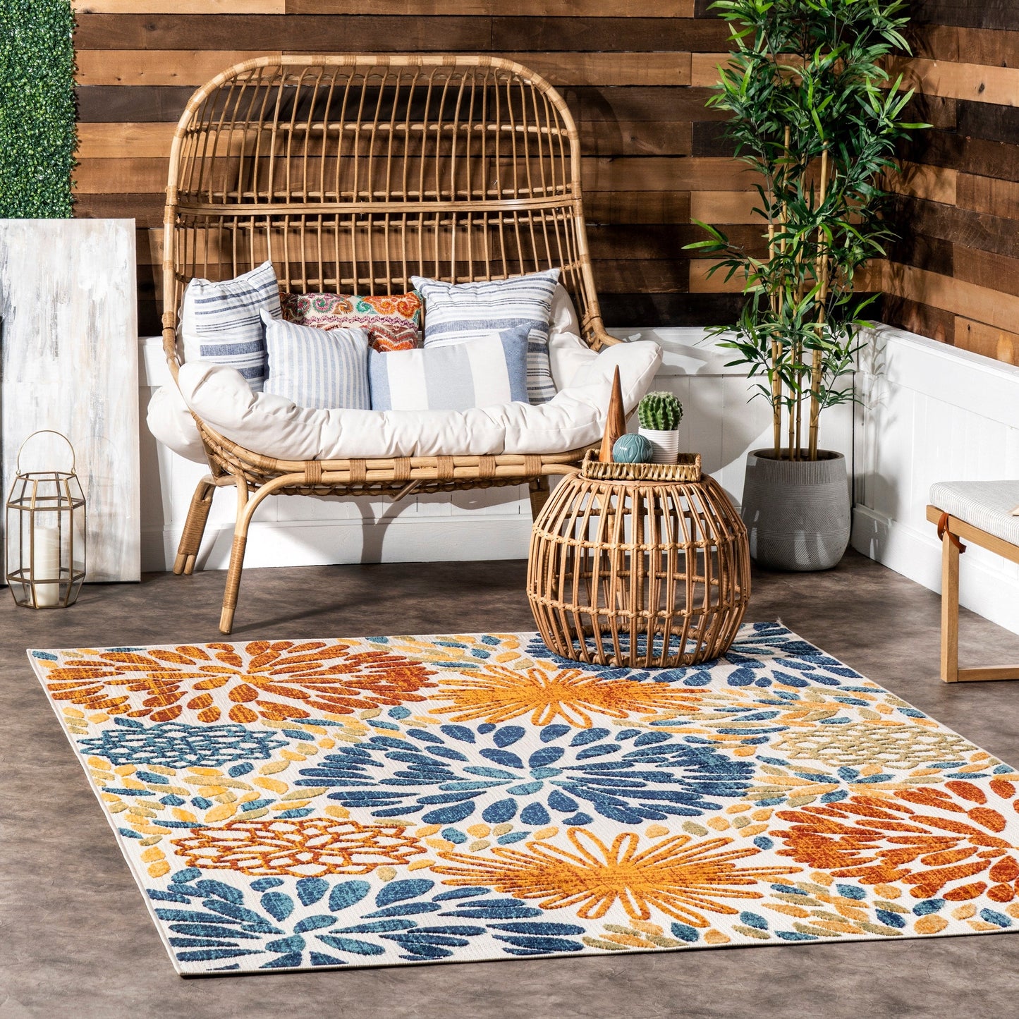 Nuloom Ronda Bold Floral Indoor/Outdoor Area Rug