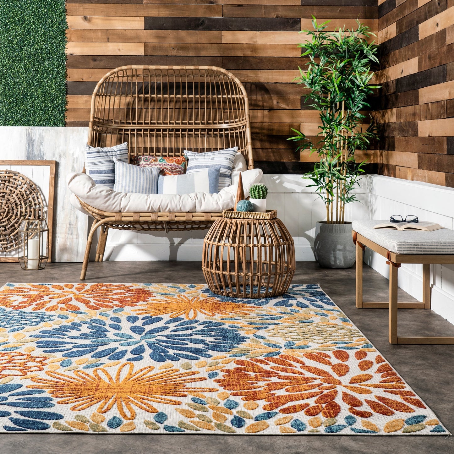 Nuloom Ronda Bold Floral Indoor/Outdoor Area Rug