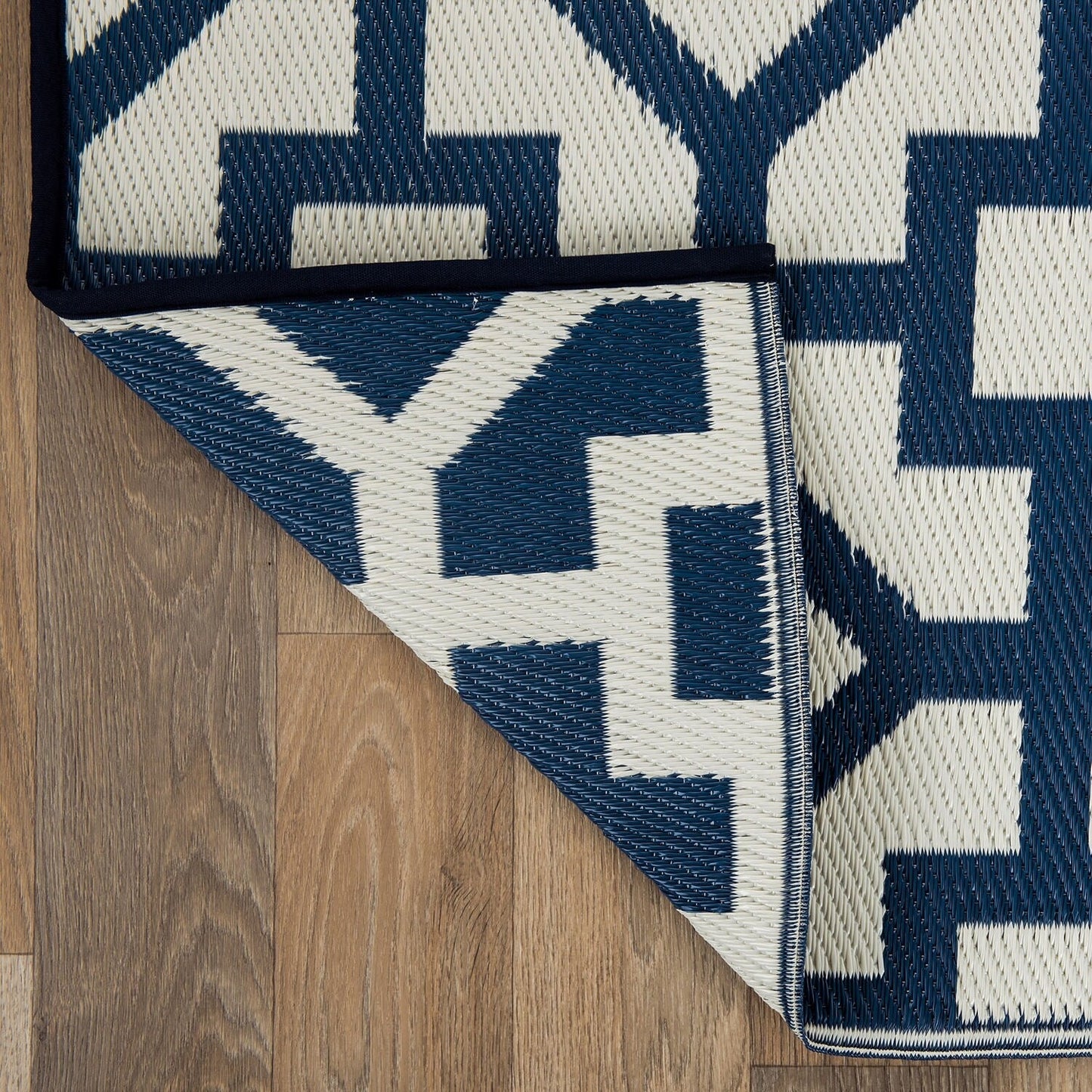 Contemporary Geometric Reversible Plastic Outdoor Rugs
