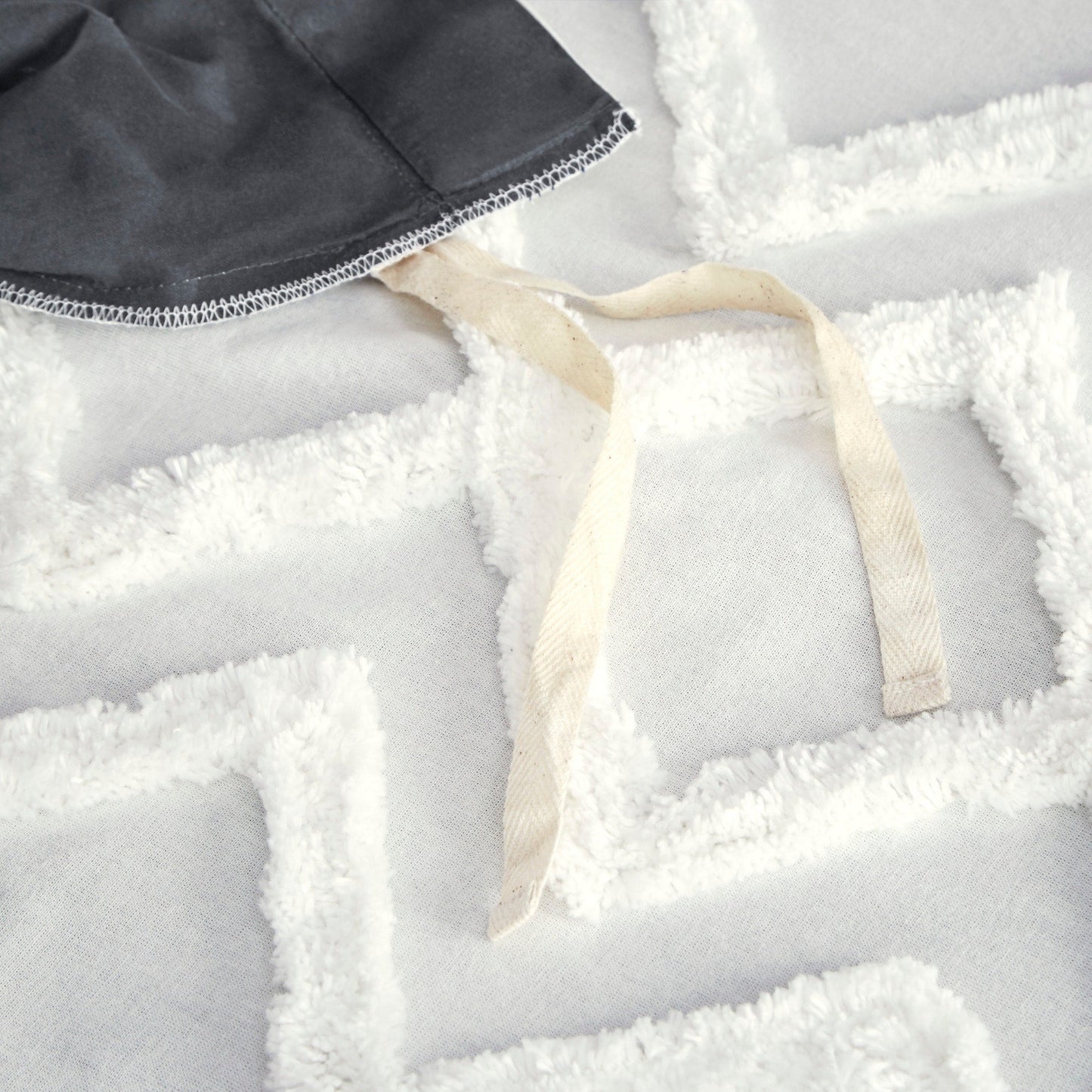 INK+IVY Mila 3 Piece Cotton Duvet Cover Set with Chenille Tufting