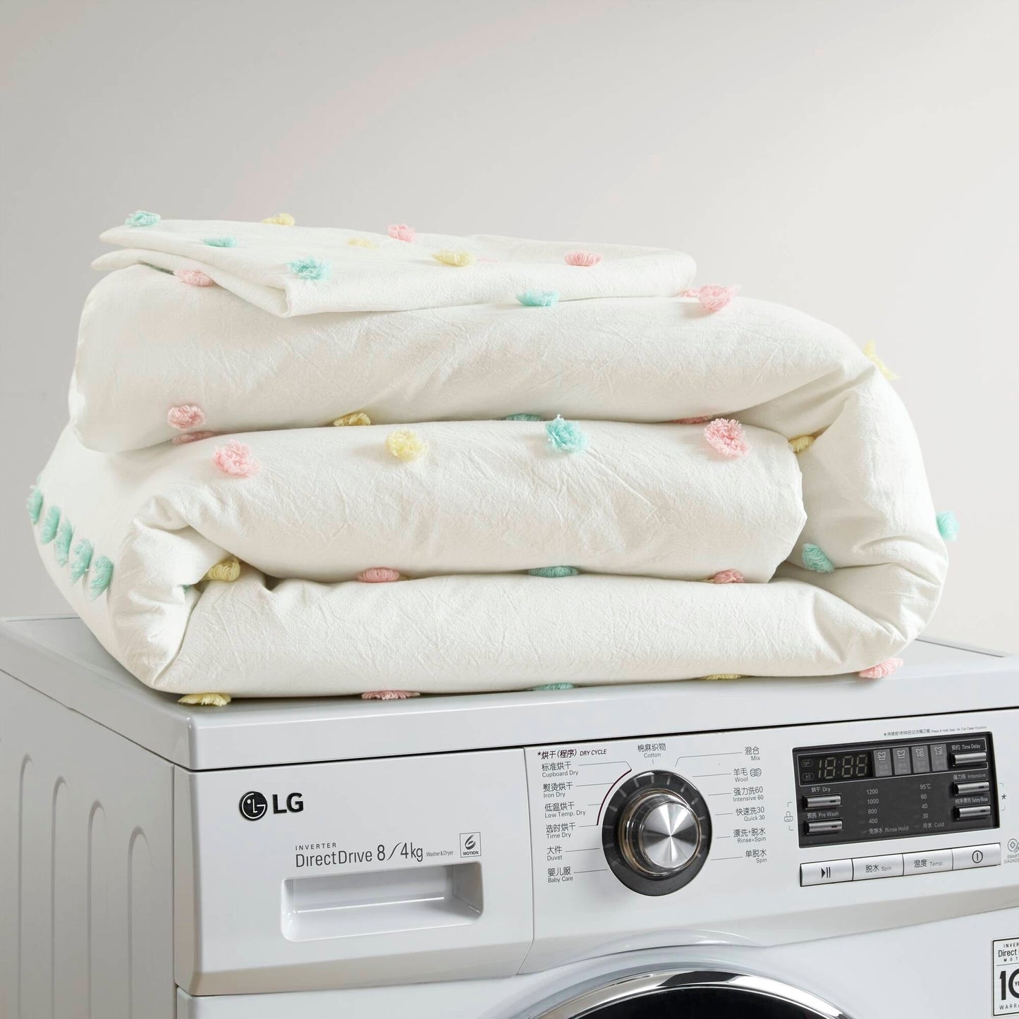 Intelligent Design Kids Ensley Pom Pom Cotton Jacquard Quilt Set with Throw Pillows