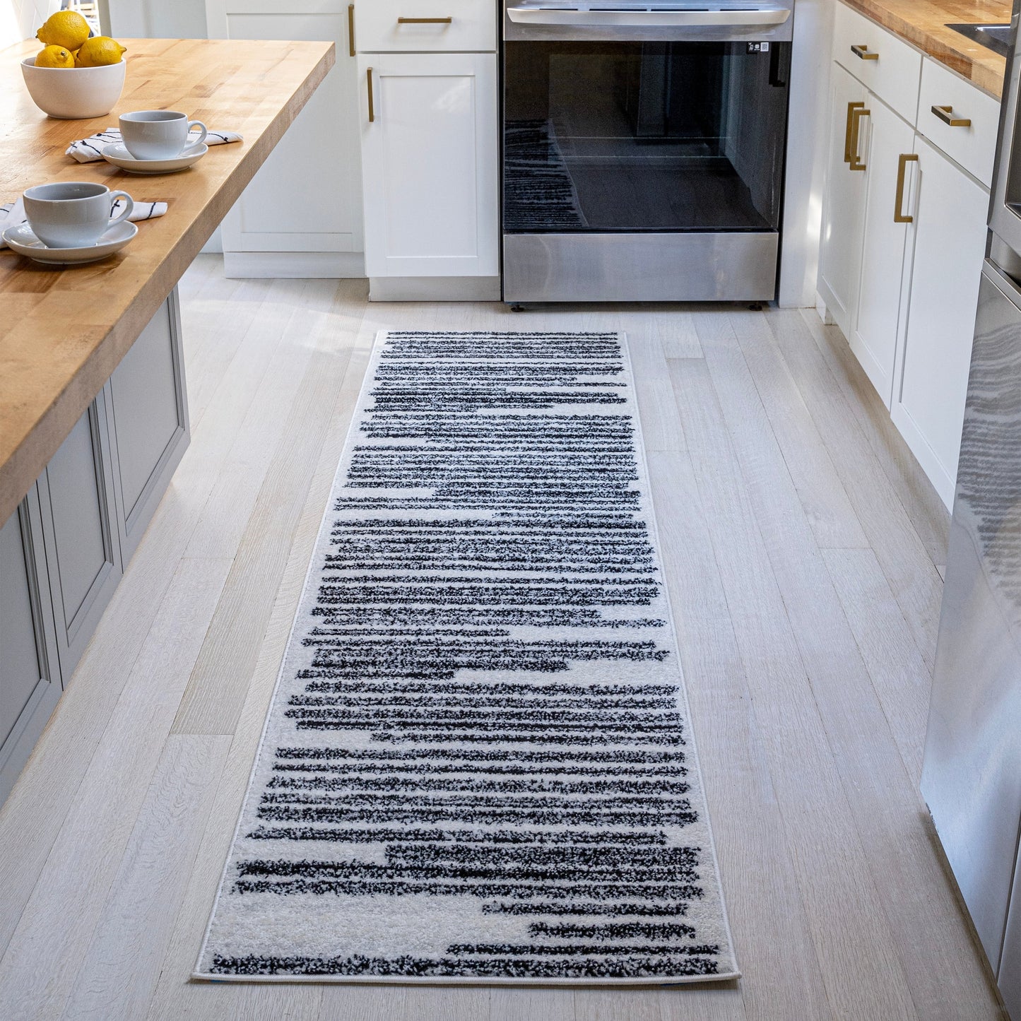 JONATHAN Y Aksil Modern Berber Stripe Area Rug