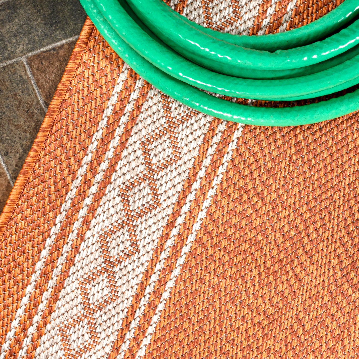 JONATHAN Y Havana Classic Diamond Border Indoor/Outdoor Area Rug