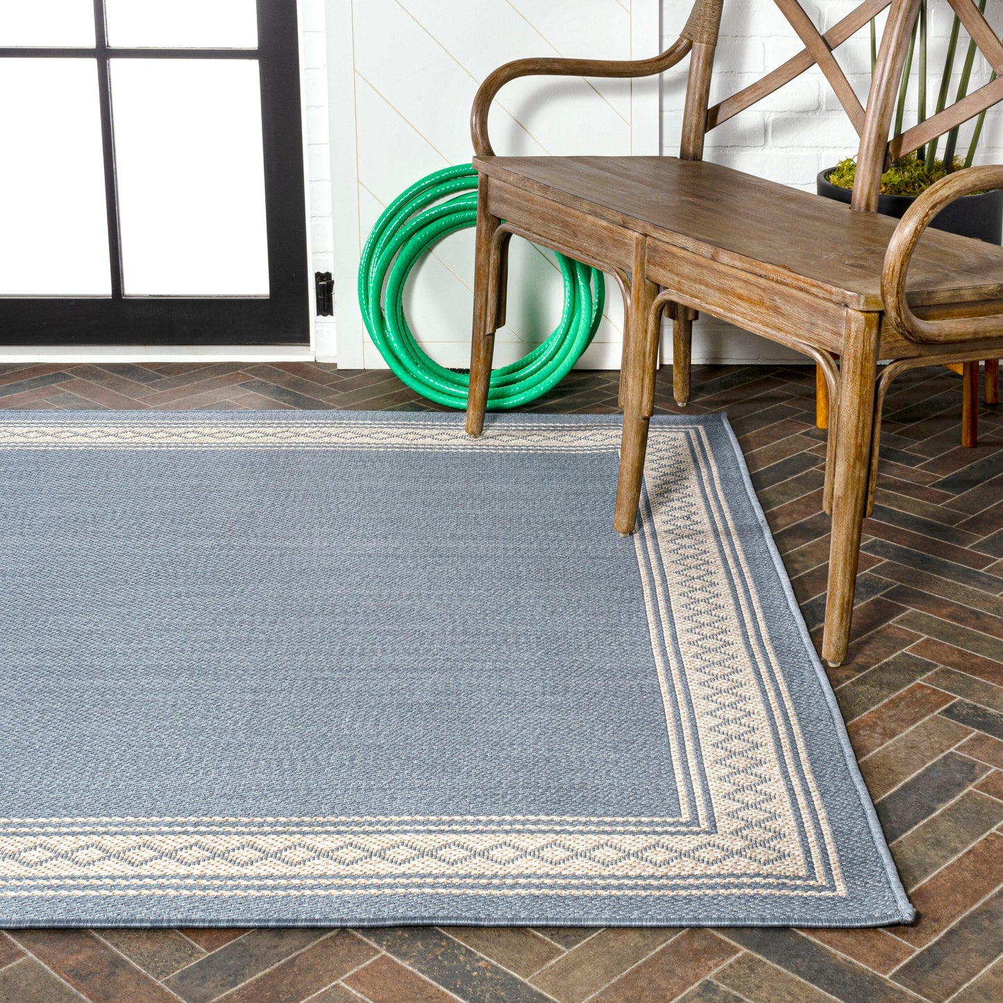 JONATHAN Y Havana Classic Diamond Border Indoor/Outdoor Area Rug