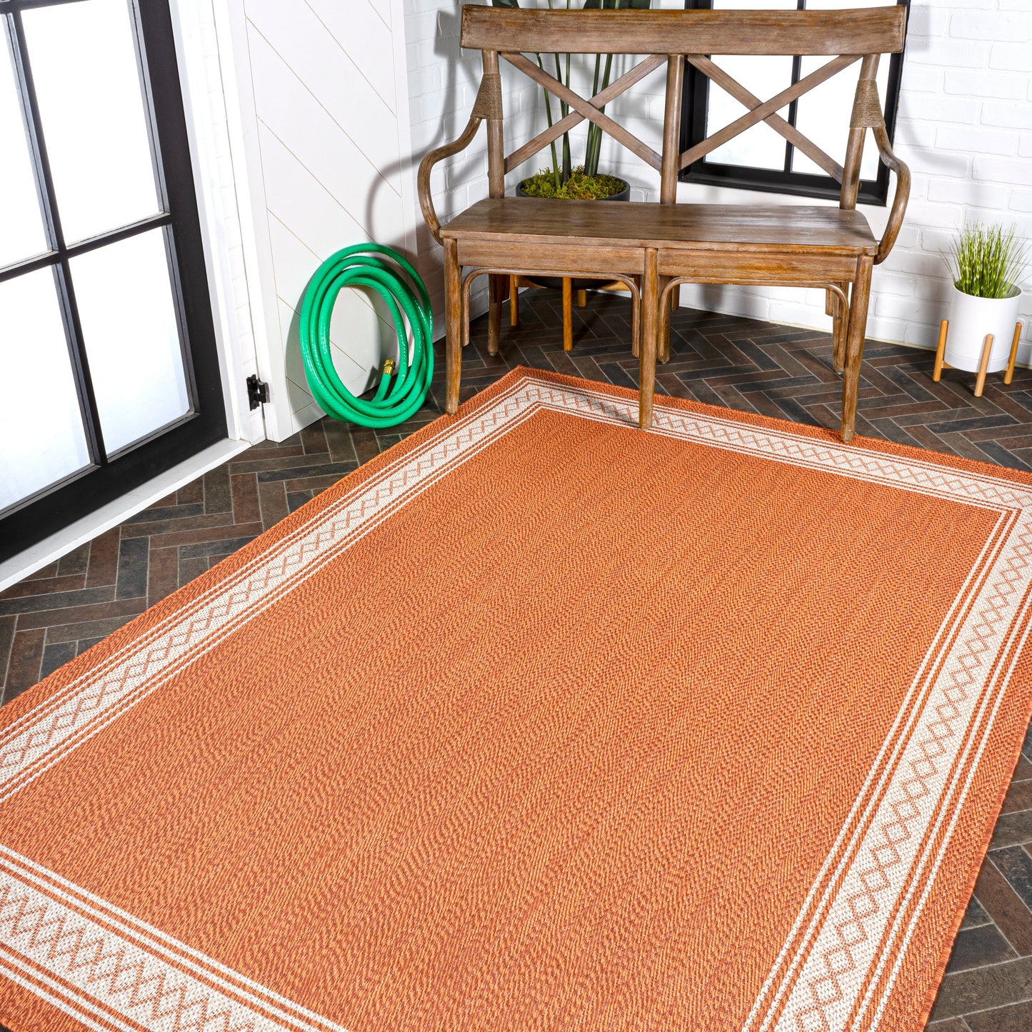 JONATHAN Y Havana Classic Diamond Border Indoor/Outdoor Area Rug