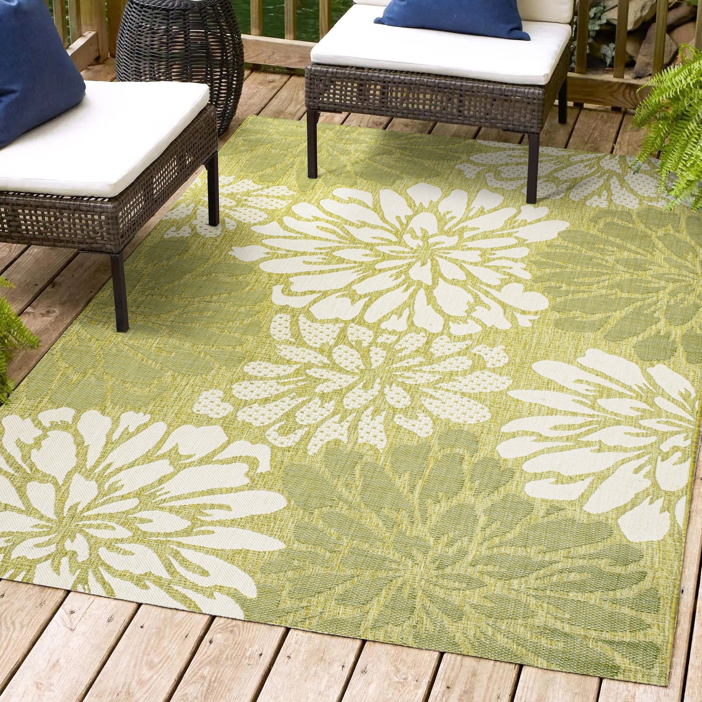 JONATHAN Y Floral Textured Weave Indoor/Outdoor Area Rug