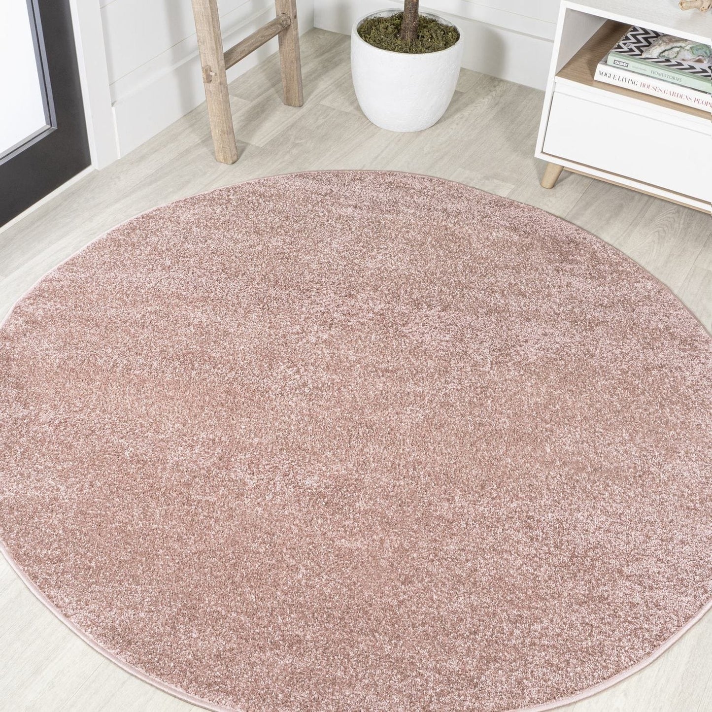 JONATHAN Y Tumbling Solid Low-Pile Area Rug