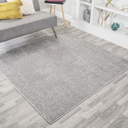 JONATHAN Y Tumbling Solid Low-Pile Area Rug