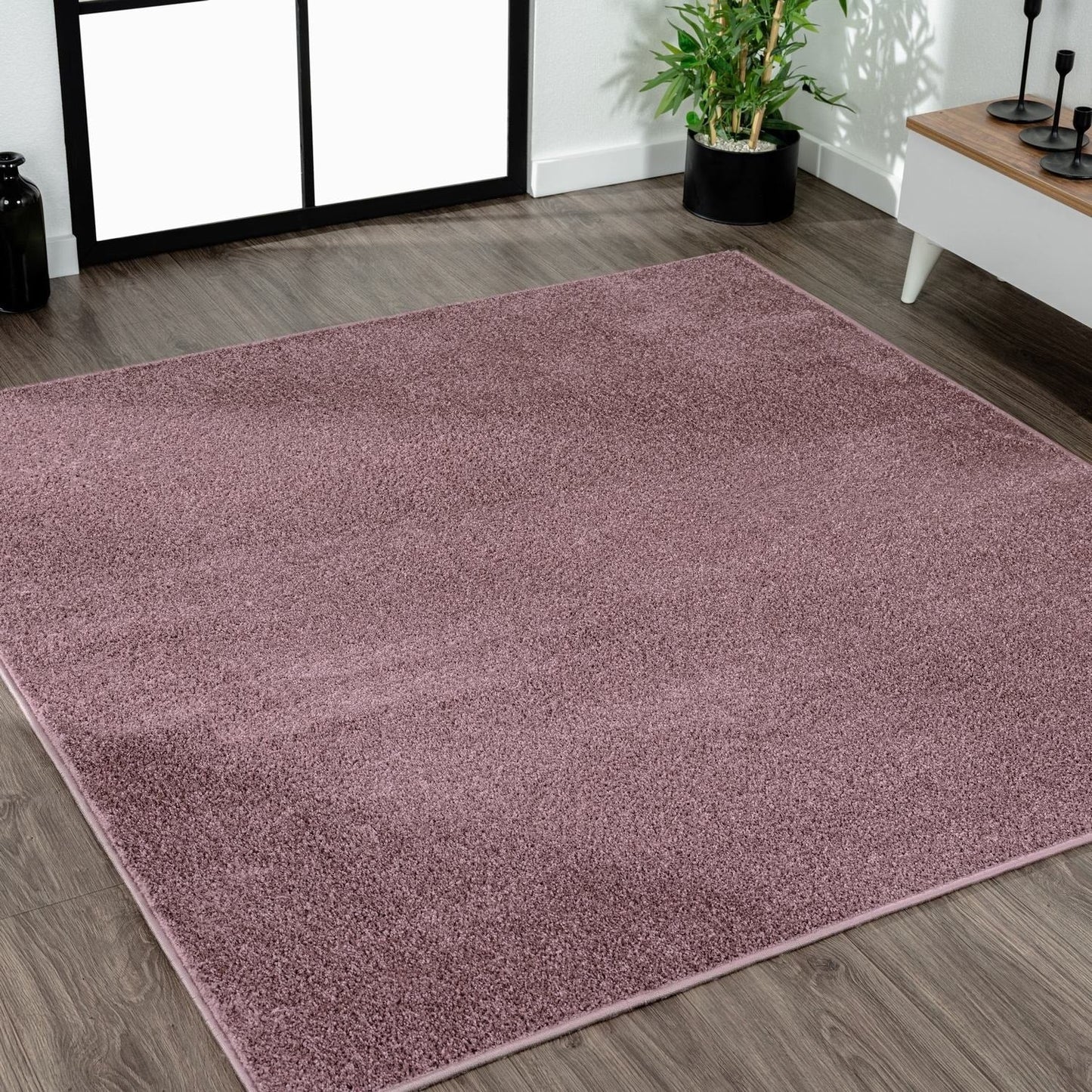 JONATHAN Y Tumbling Solid Low-Pile Area Rug