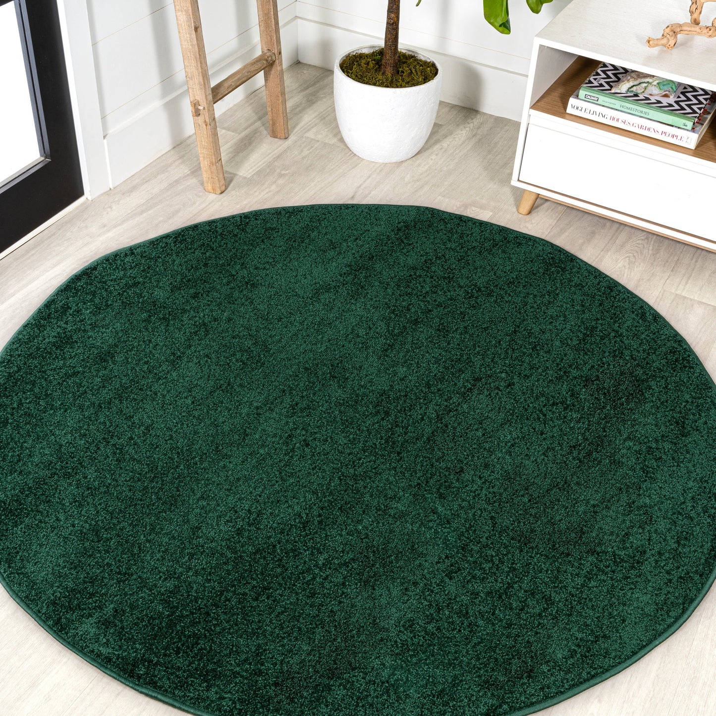 JONATHAN Y Tumbling Solid Low-Pile Area Rug