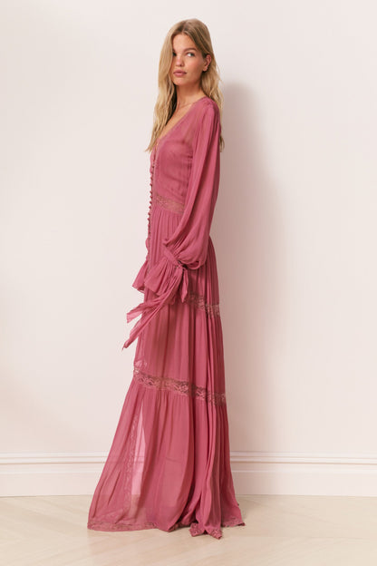 Robe longue en mousseline de soie et dentelle Lyvienne