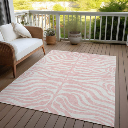 Machine Washable Indoor/ Outdoor Modern Animal Print Chantille Rug