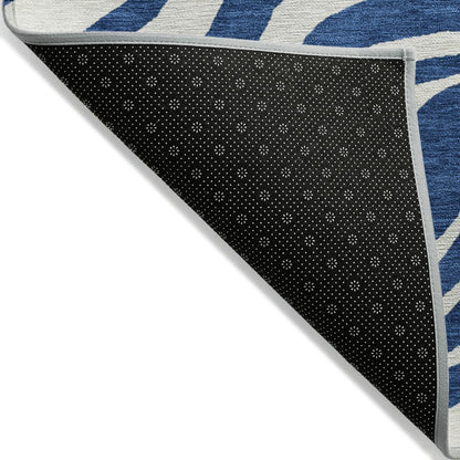 Machine Washable Indoor/ Outdoor Modern Animal Print Chantille Rug