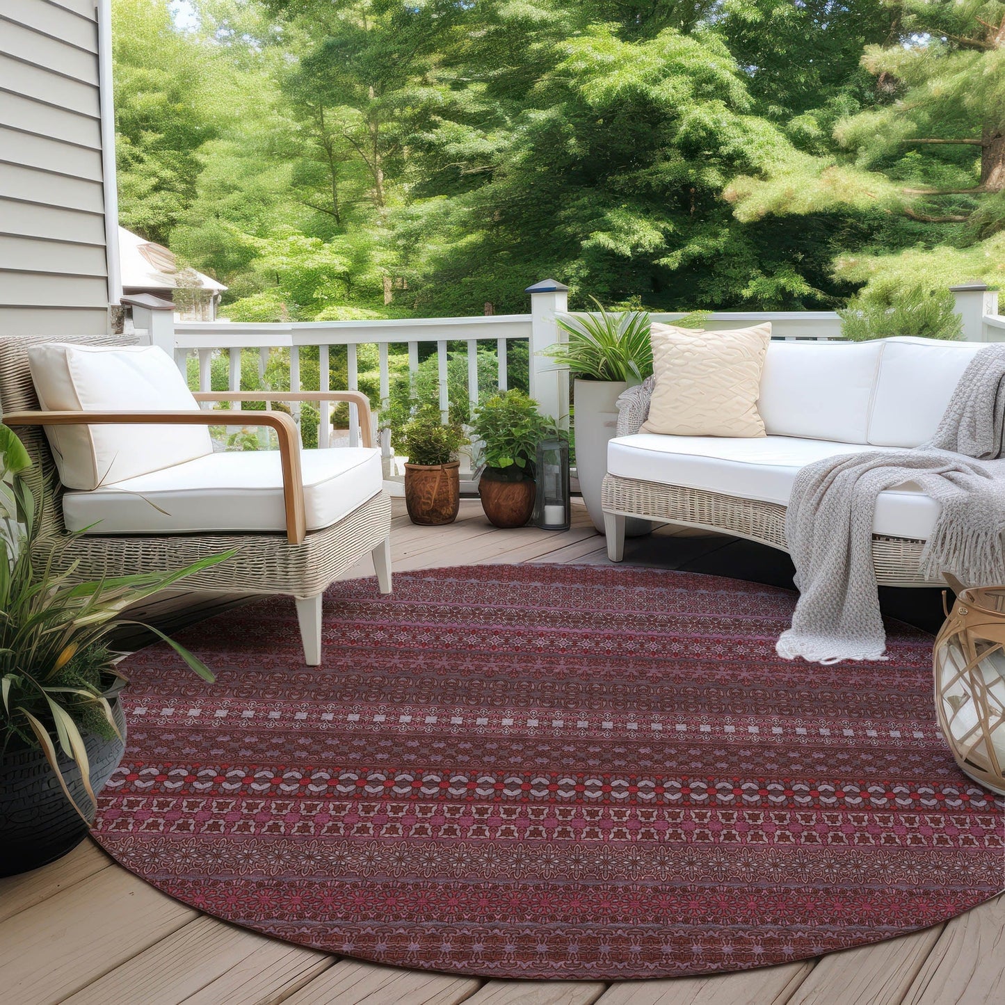 Machine Washable Indoor/ Outdoor Moroccan Stripes Chantille Rug