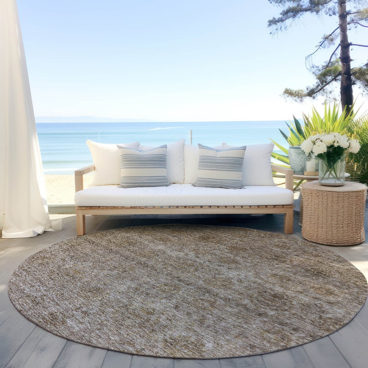 Machine Washable Indoor/ Outdoor Ombre Damask Chantille Rug