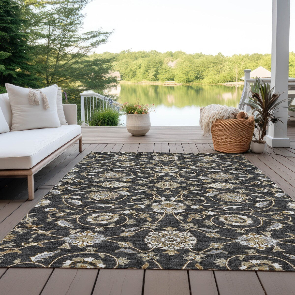 Machine Washable Indoor/ Outdoor Traditional KashanChantille Rug