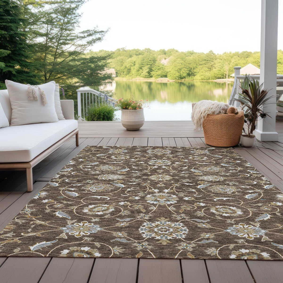 Machine Washable Indoor/ Outdoor Traditional KashanChantille Rug
