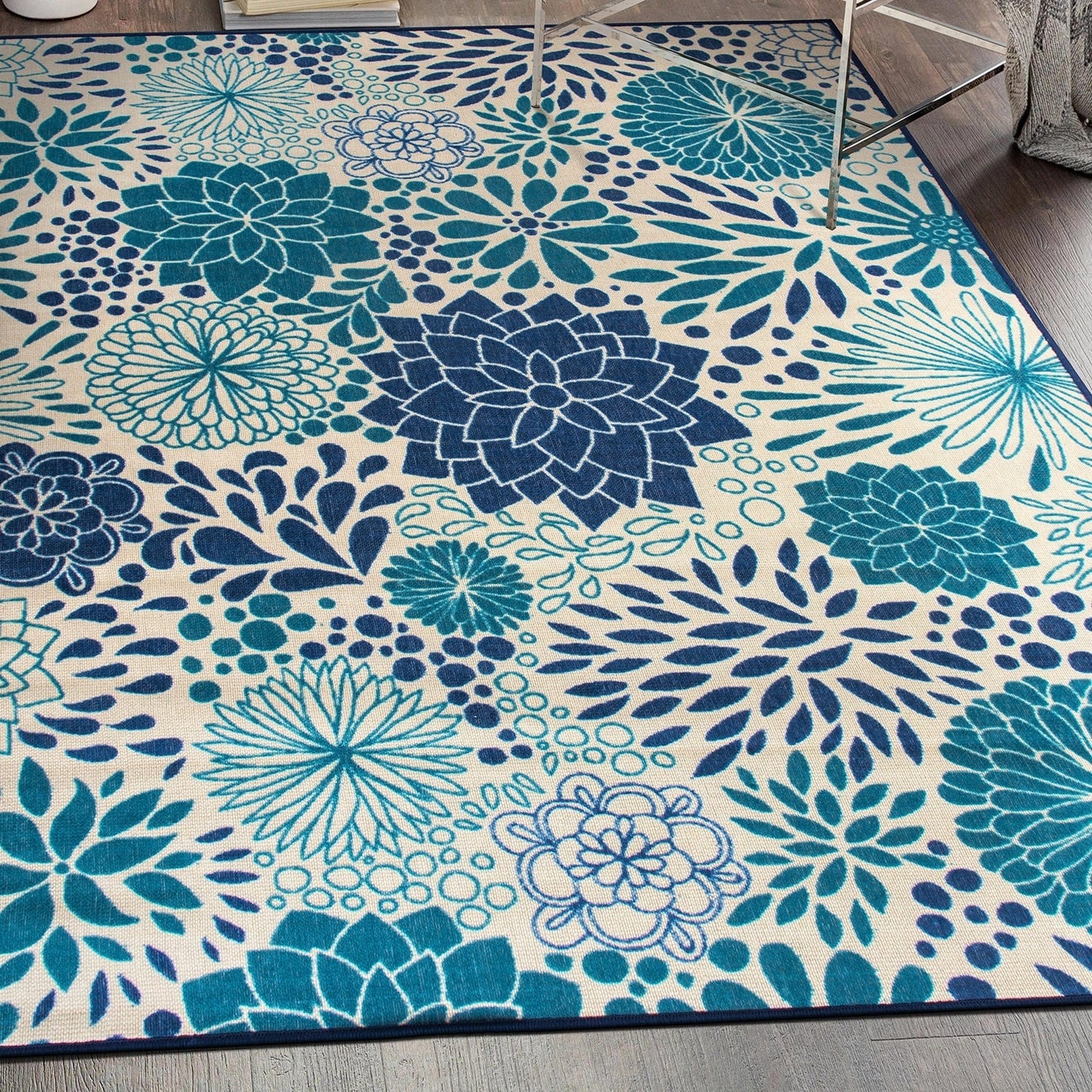 Modern Floral Circles Flatweave Indoor/Outdoor Area Rug