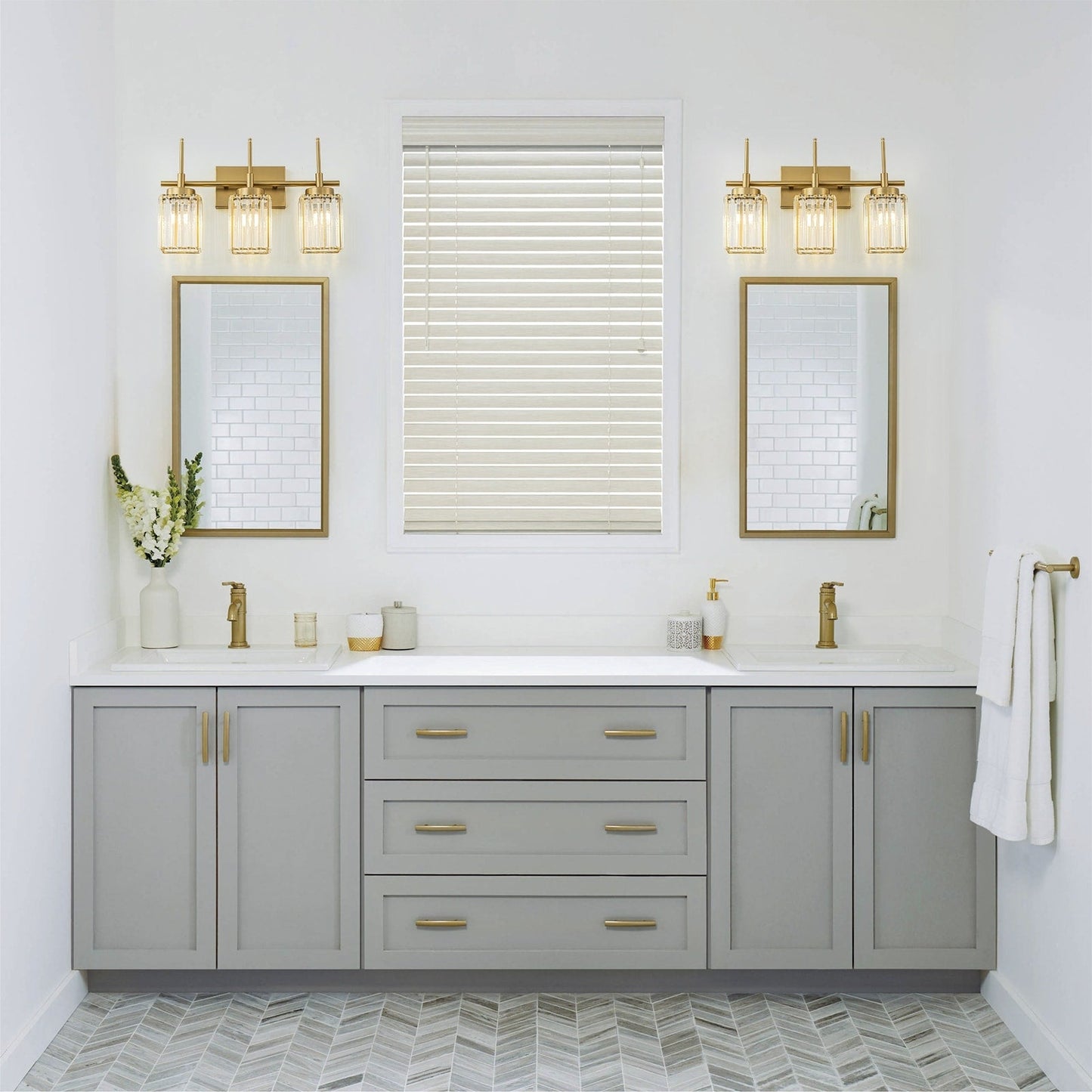 Applique murale moderne dorée à intensité variable, style cylindre glamour pour salle de bain, en cristal, pour meuble-lavabo