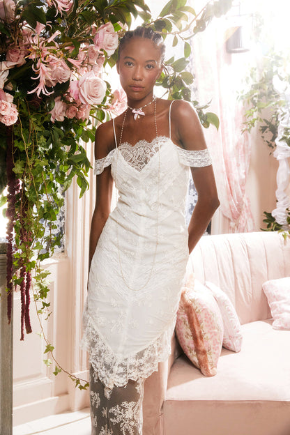Robe longue en dentelle à épaules dénudées Riville 