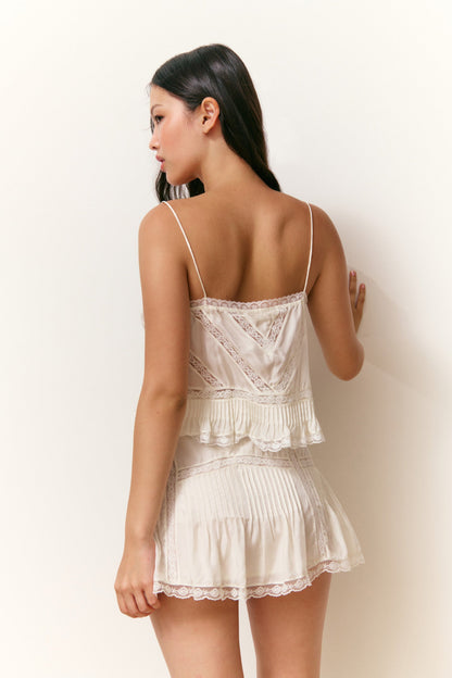 Camisole à volants en dentelle de soie Ondeline